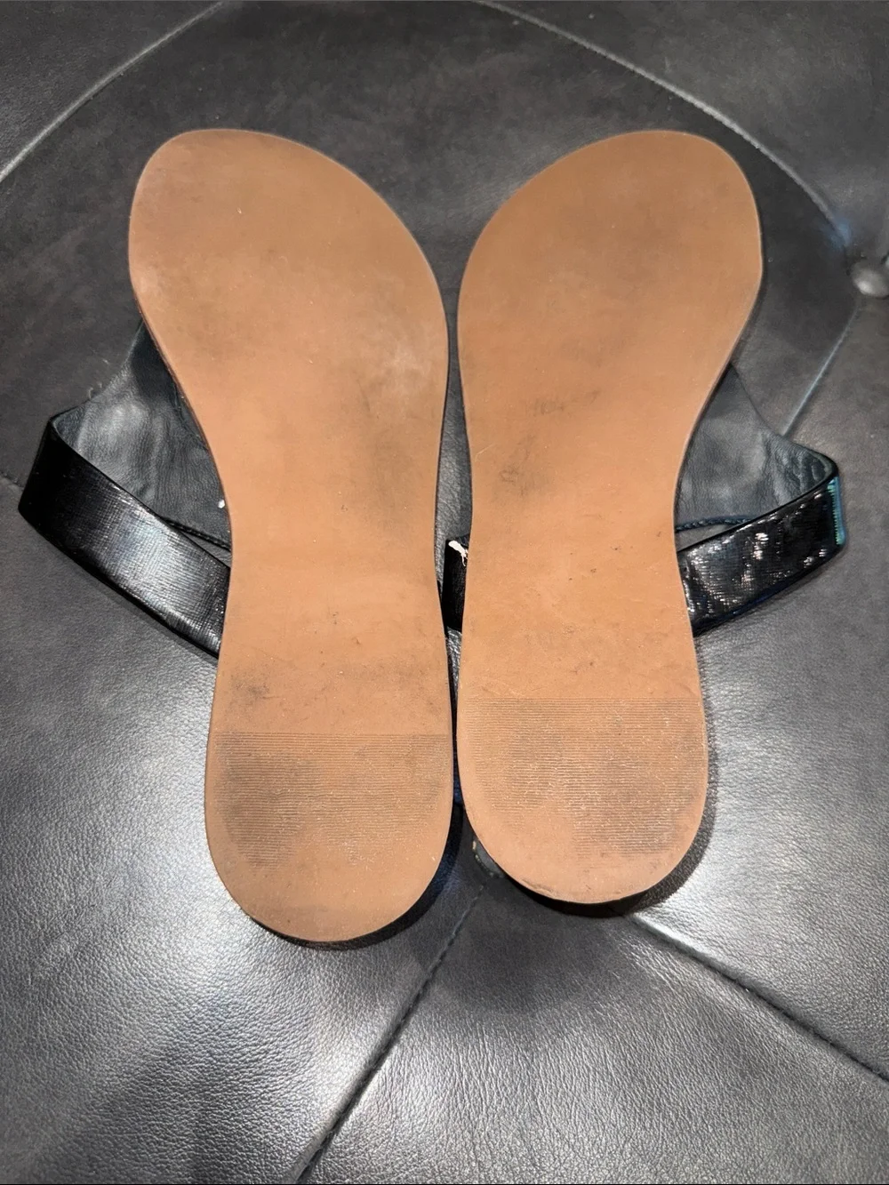 Tory Burch Black Patent Leather Thong Sandals with Gold Emblem Women's Size 9M